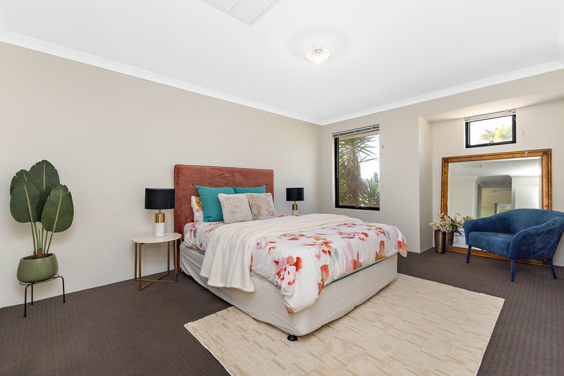 Photo - 121 Huntingdale Road, Huntingdale WA 6110 - Image 13