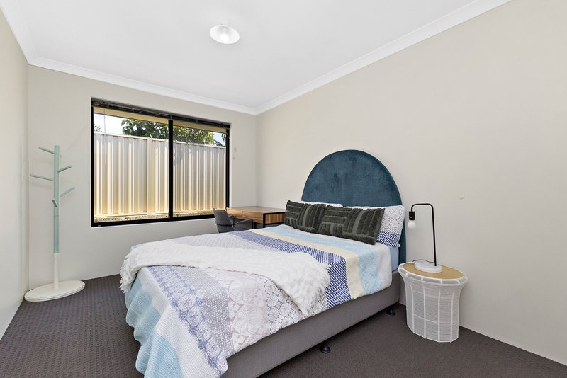 Photo - 121 Huntingdale Road, Huntingdale WA 6110 - Image 18