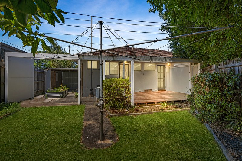 Photo - 1/21 Janice Road, Glen Waverley VIC 3150 - Image 10