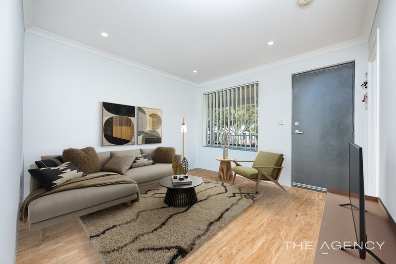 Photo - 121 Joseph Banks Boulevard, Banksia Grove WA 6031 - Image 3