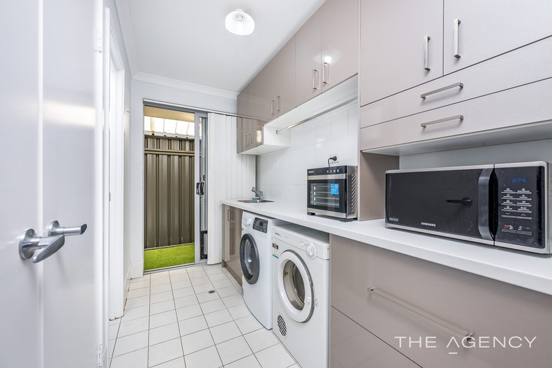 Photo - 121 Joseph Banks Boulevard, Banksia Grove WA 6031 - Image 16