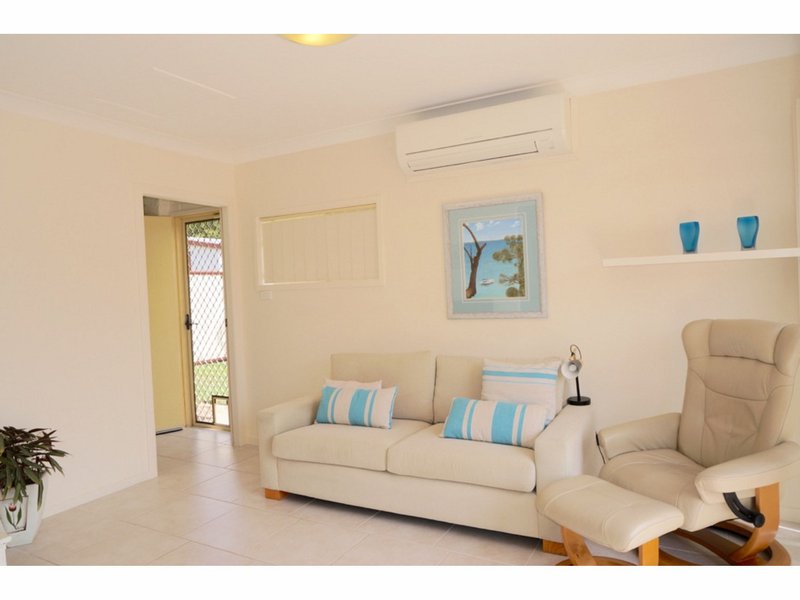 Photo - 121 Leumeah Street, Sanctuary Point NSW 2540 - Image 4