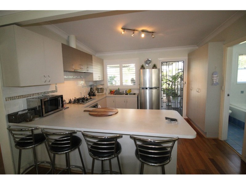 Photo - 121 Macleans Point Road, Sanctuary Point NSW 2540 - Image 4