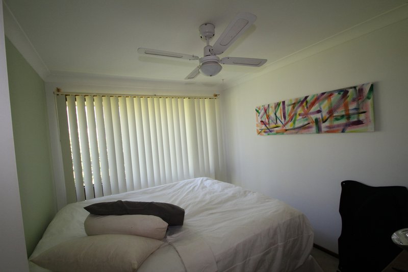 Photo - 121 Macquarie Avenue, Cessnock NSW 2325 - Image 4