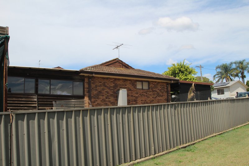 Photo - 121 Macquarie Avenue, Cessnock NSW 2325 - Image 13