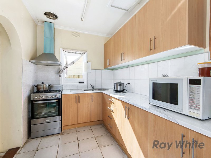 Photo - 1/21 Mansfield Avenue, Sunshine North VIC 3020 - Image 2