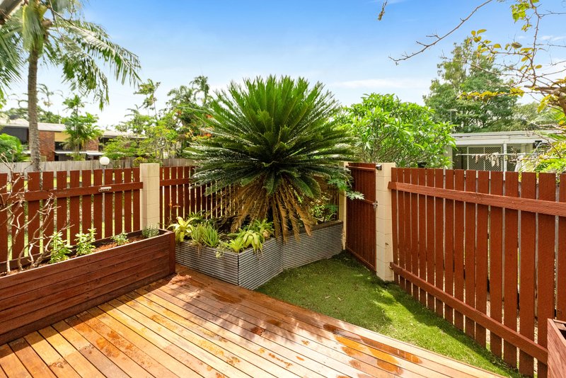 Photo - 1/21 Mimosa Street, Holloways Beach QLD 4878 - Image 15