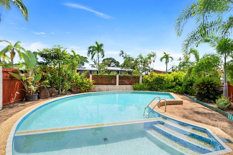 Photo - 1/21 Mimosa Street, Holloways Beach QLD 4878 - Image 18