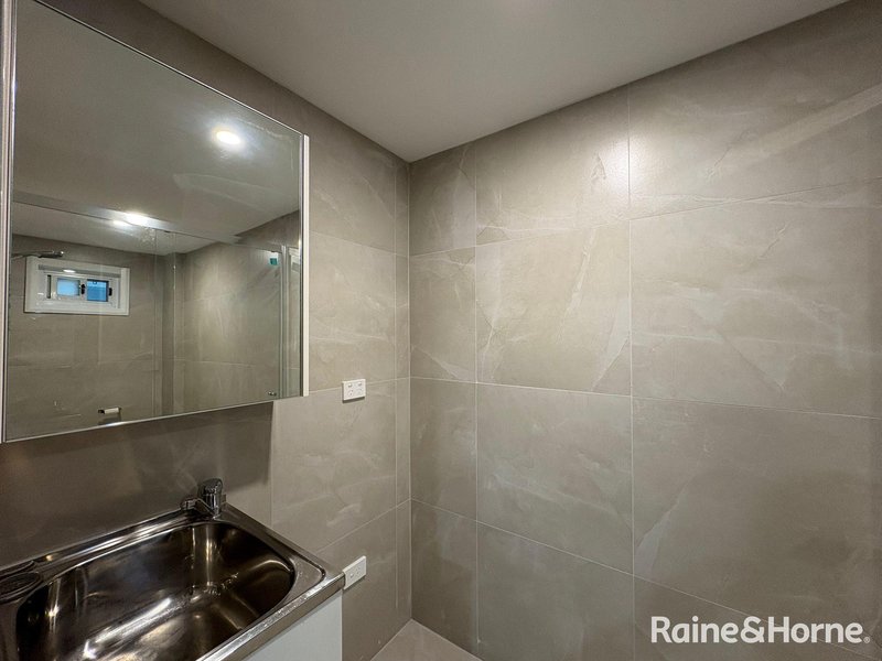 Photo - 121 Minto Road, Minto NSW 2566 - Image 4