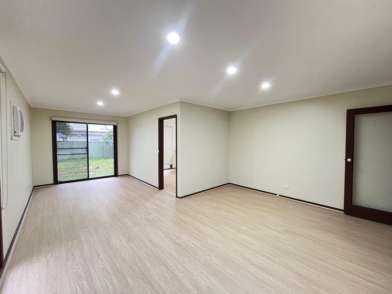 Photo - 121 Morris Road, Hoppers Crossing VIC 3029 - Image 4