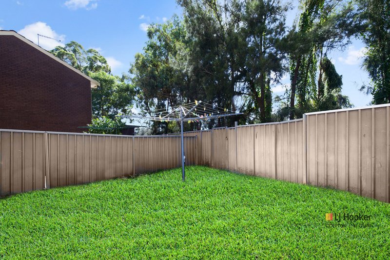 Photo - 12/1 Noela Place, Oxley Park NSW 2760 - Image 8