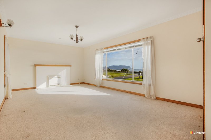 Photo - 121 Old Bass Highway, Wynyard TAS 7325 - Image 6