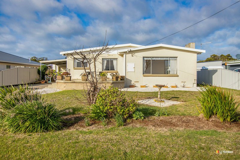 Photo - 121 Old Bass Highway, Wynyard TAS 7325 - Image 14