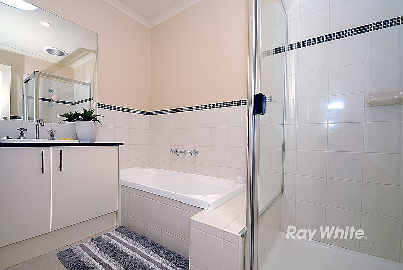 Photo - 1/21 Poole Street, Burwood VIC 3125 - Image 6