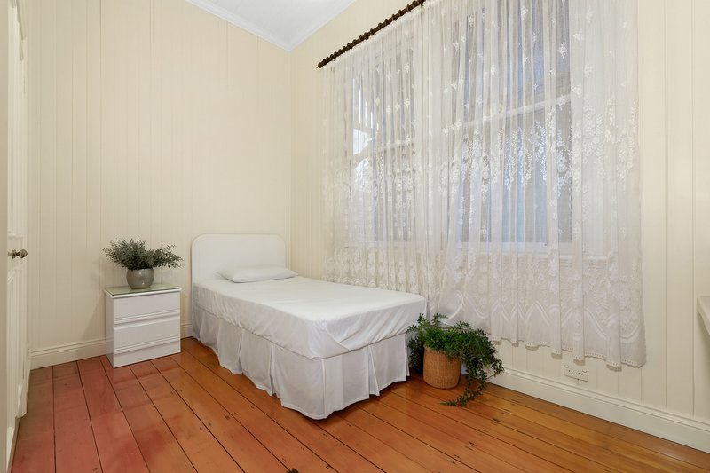 Photo - 121 Rode Road, Wavell Heights QLD 4012 - Image 17