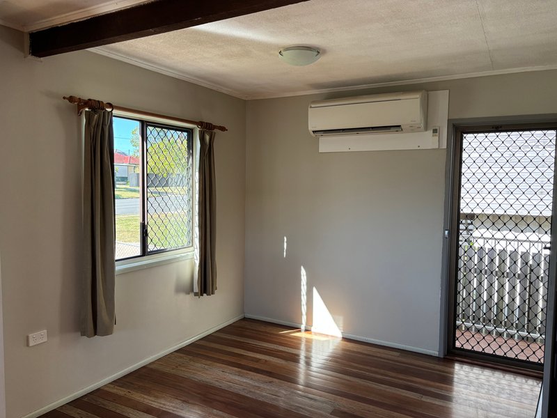 Photo - 121 Scarborough Road, Redcliffe QLD 4020 - Image 7