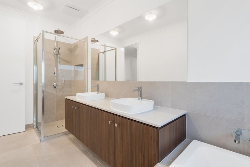 Photo - 121 St Georges Boulevard, Mickleham VIC 3064 - Image 28