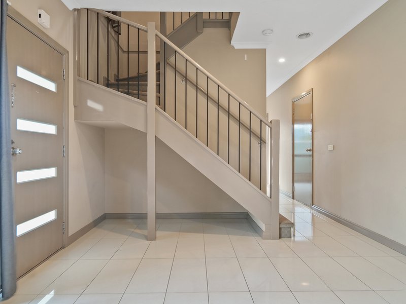 Photo - 1/21 Stuart Street, Noble Park VIC 3174 - Image 3