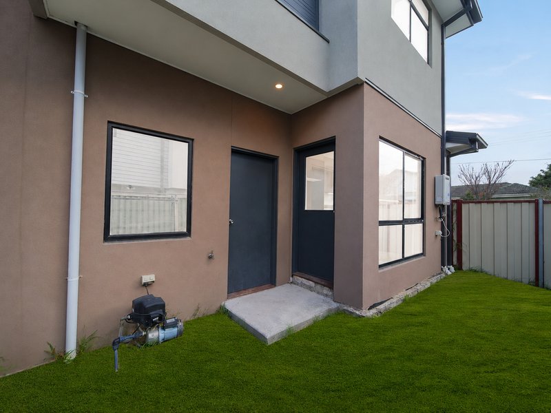 Photo - 1/21 Stuart Street, Noble Park VIC 3174 - Image 10