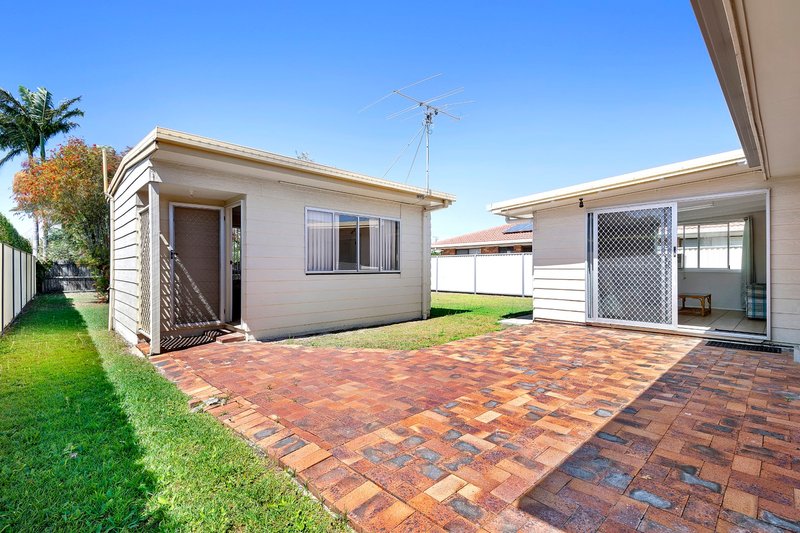 Photo - 121 Taylor Avenue, Golden Beach QLD 4551 - Image 4