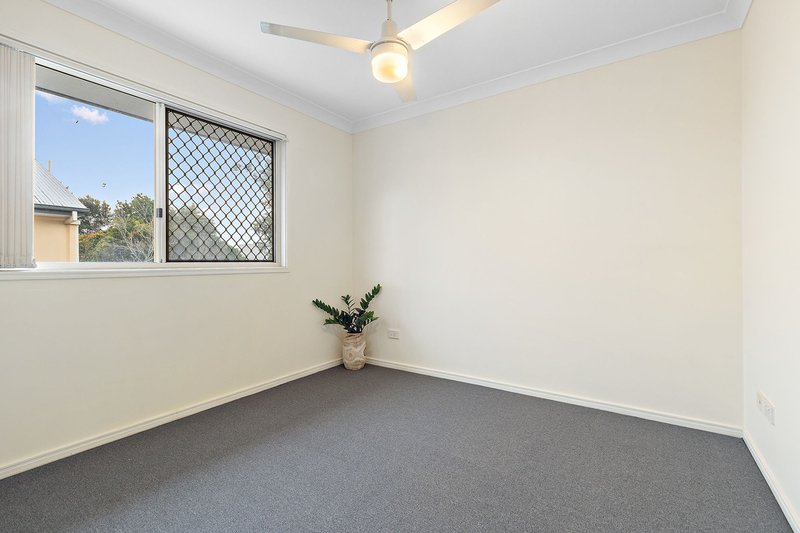 Photo - 1/21 Wallace Street, Chermside QLD 4032 - Image 9