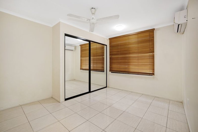 Photo - 1/21 Warburton Street, North Ward QLD 4810 - Image 4