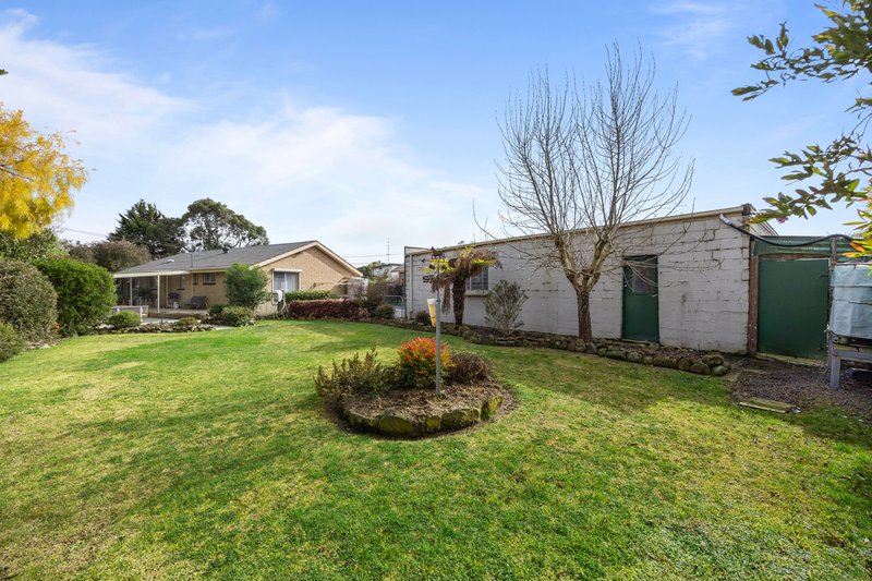 Photo - 121 Warrina Drive, Delacombe VIC 3356 - Image 16