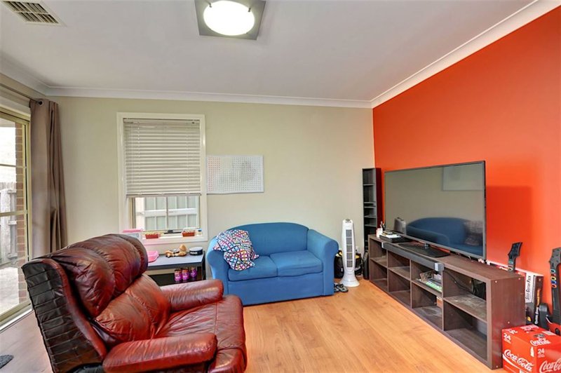 Photo - 121 Winter Street, Newington VIC 3350 - Image 2