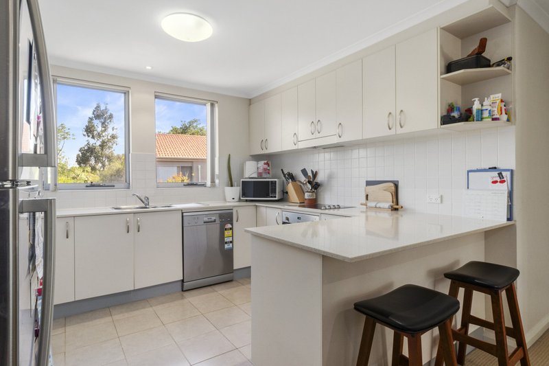 Photo - 12/10 Coolac Place, Braddon ACT 2612 - Image 2