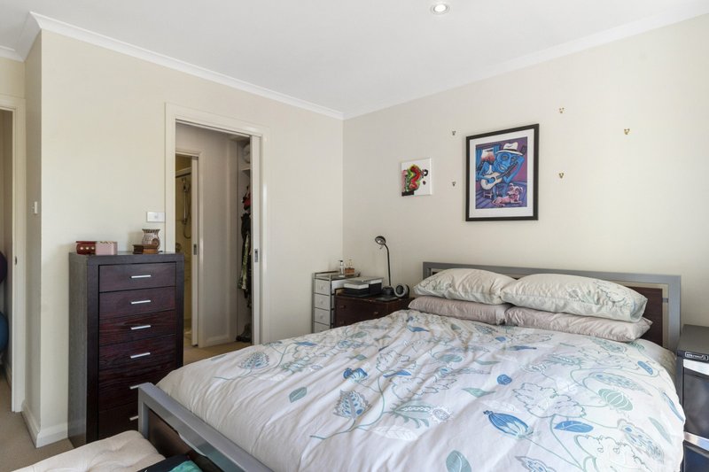 Photo - 12/10 Coolac Place, Braddon ACT 2612 - Image 4