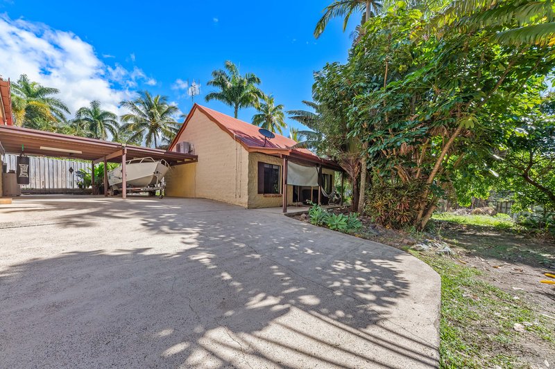 Photo - 1&2/10 Iluka Street, Cannonvale QLD 4802 - Image 8