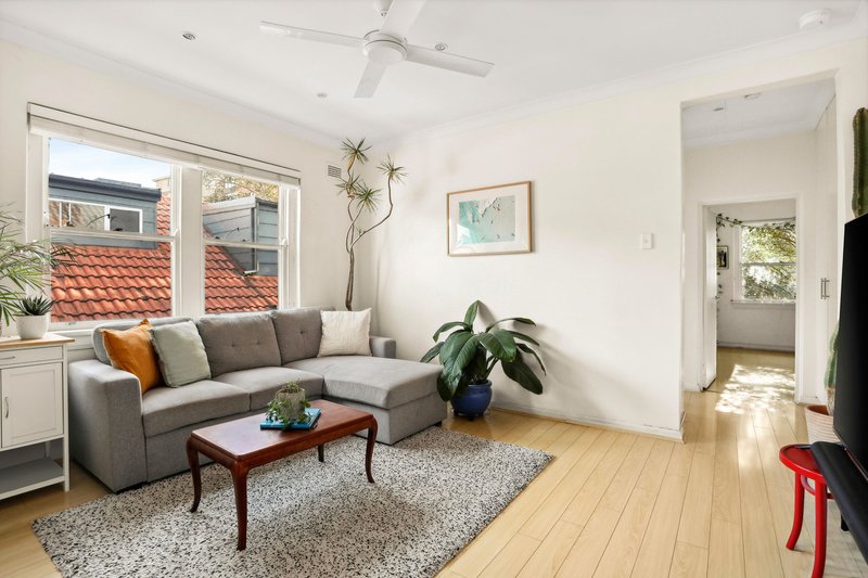 Photo - 12/10 Warners Avenue, North Bondi NSW 2026 - Image 2