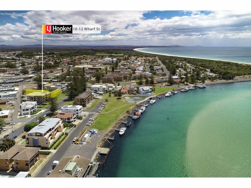 Photo - 12/10 Wharf Street, Tuncurry NSW 2428 - Image 11