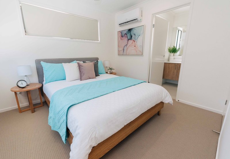 Photo - 12/100 Spitfire Avenue, Strathpine QLD 4500 - Image 6