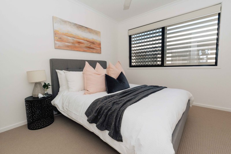 Photo - 12/100 Spitfire Avenue, Strathpine QLD 4500 - Image 10