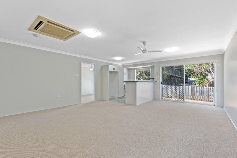 Photo - 12/100 Victoria Place, Berserker QLD 4701 - Image 3