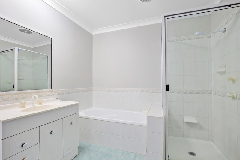 Photo - 12/100 Victoria Place, Berserker QLD 4701 - Image 6