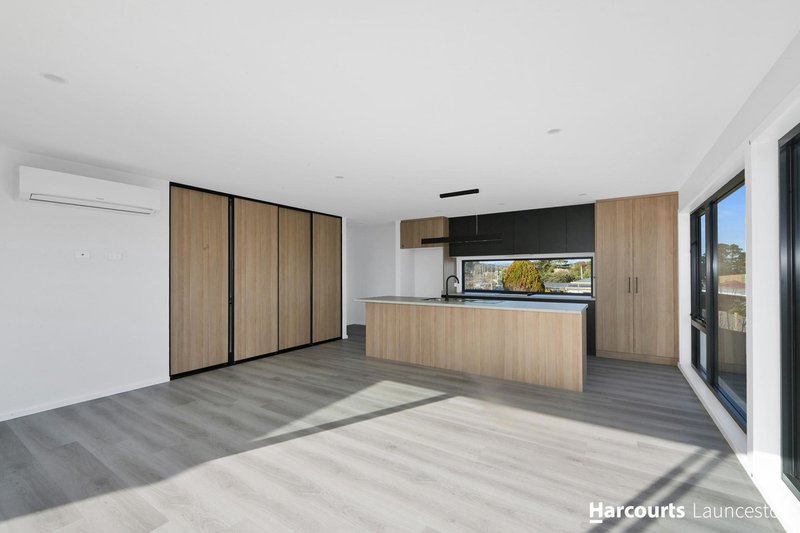 Photo - 1&2/107A Wildor Crescent, Ravenswood TAS 7250 - Image 5