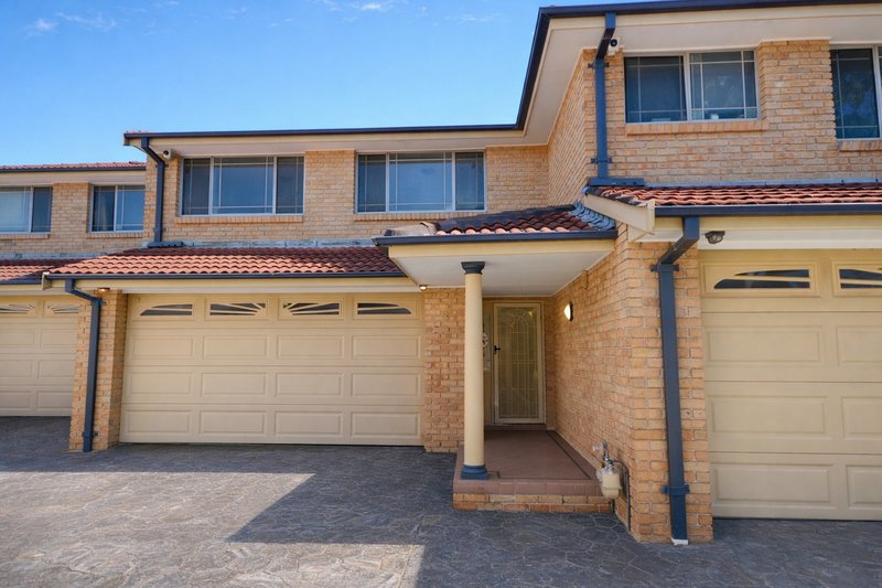 Photo - 12/11-15 Currong Street, South Wentworthville NSW 2145 - Image 1