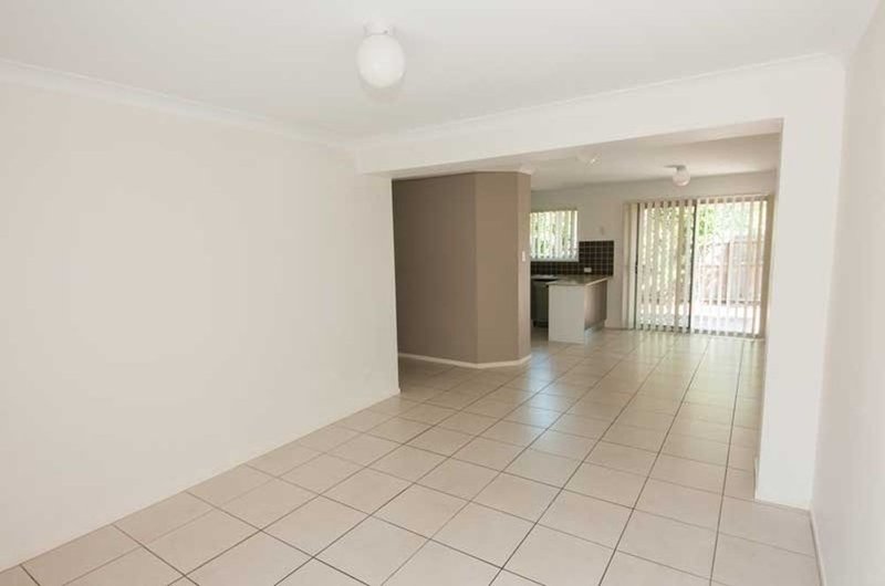 Photo - 12/113 Castle Hill Drive, Murrumba Downs QLD 4503 - Image 3