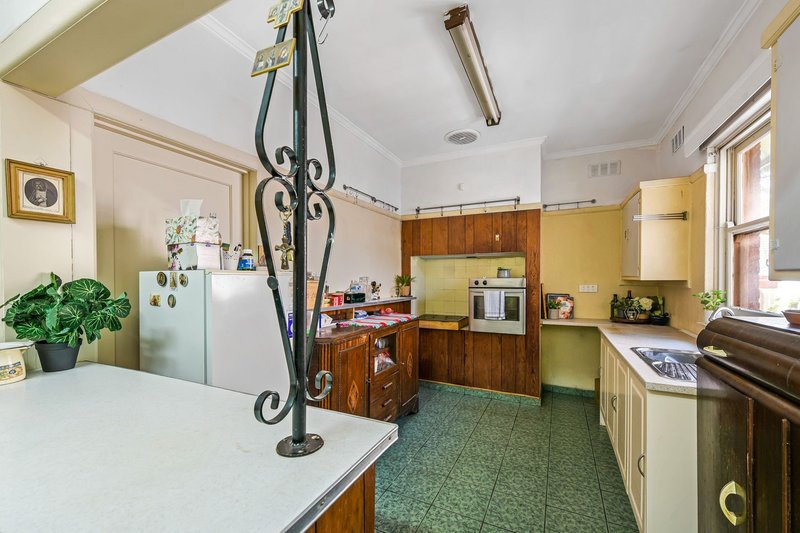 Photo - 1&2/1142 Heatherton Road, Noble Park VIC 3174 - Image 6