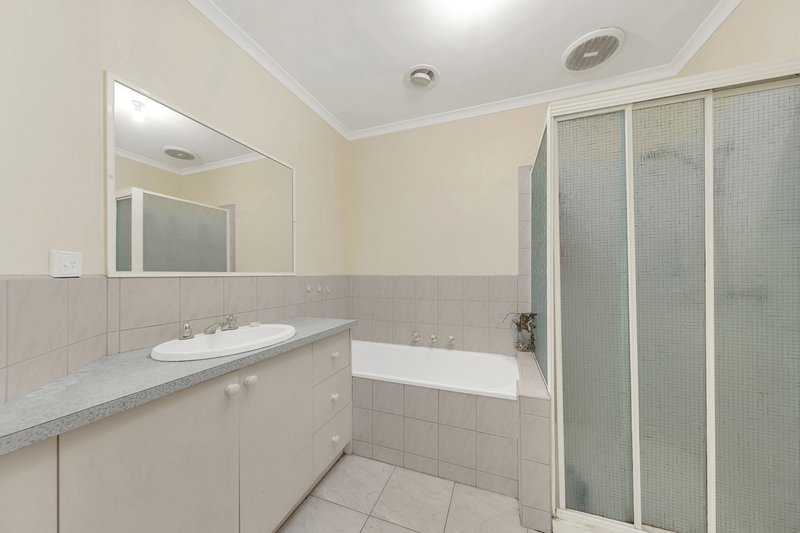 Photo - 12/12-14 Mcglynn Avenue, South Morang VIC 3752 - Image 10