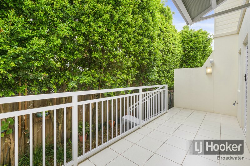 Photo - 1/212-214 Marine Parade, Labrador QLD 4215 - Image 14