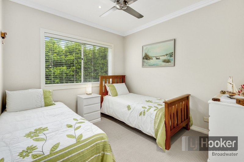 Photo - 1/212-214 Marine Parade, Labrador QLD 4215 - Image 18