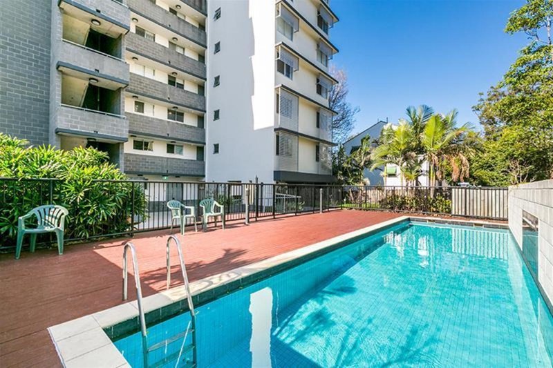 Photo - 12/12 Belgrave Road, Indooroopilly QLD 4068 - Image 2