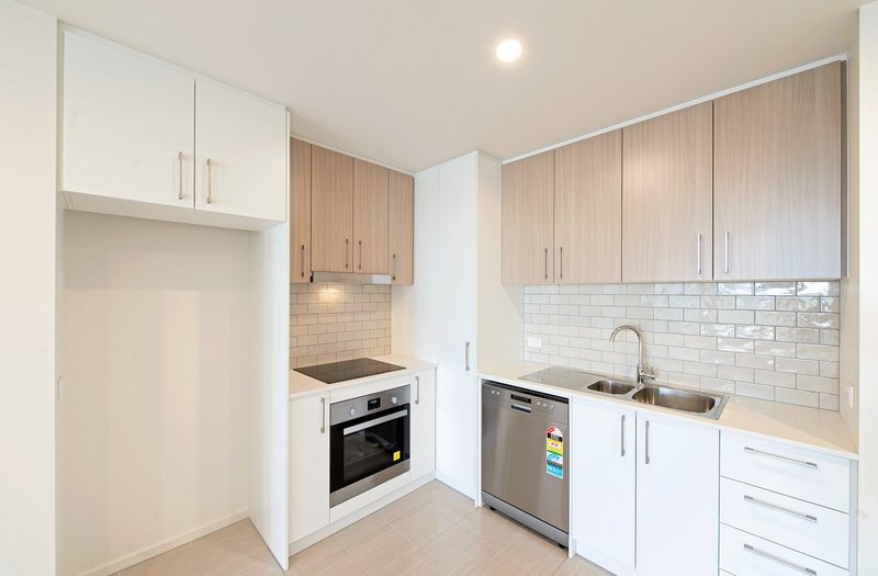 Photo - 121/2 Hinder Street, Gungahlin ACT 2912 - Image 3