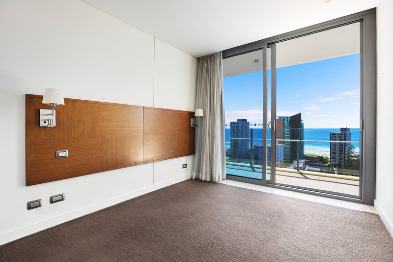 Photo - 1212/3018 Surfers Paradise Boulevard, Surfers Paradise QLD 4217 - Image 8