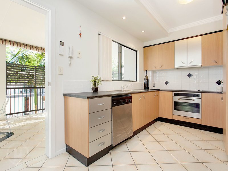 Photo - 12/124 Sydney Street, New Farm QLD 4005 - Image 5