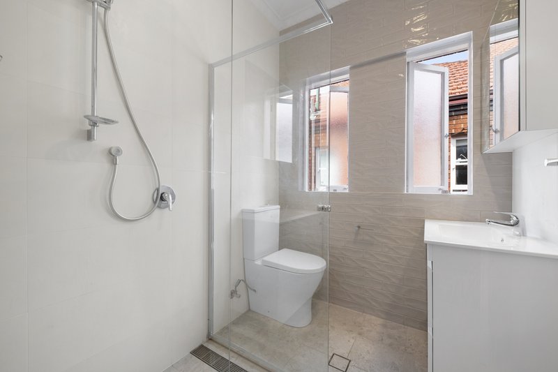 Photo - 12/125a Old South Head Road, Bondi Junction NSW 2022 - Image 5