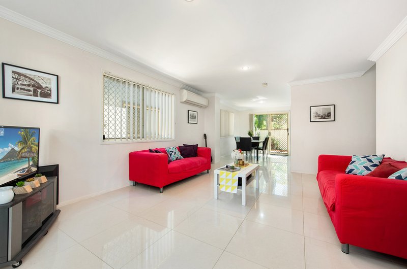 Photo - 12/126 Klumpp Road, Upper Mount Gravatt QLD 4122 - Image 2